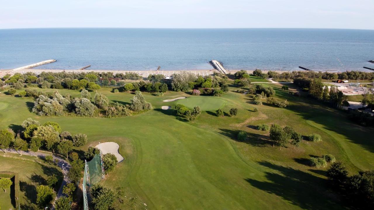 Robinia/Pinetine Lido Altanea Lejlighed Caorle Eksteriør billede